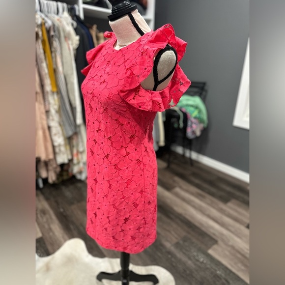Trina Turk Pink Coral Lace Sheath Dress XS Flutter Sleeve Party Open Back - Picture 2 of 5